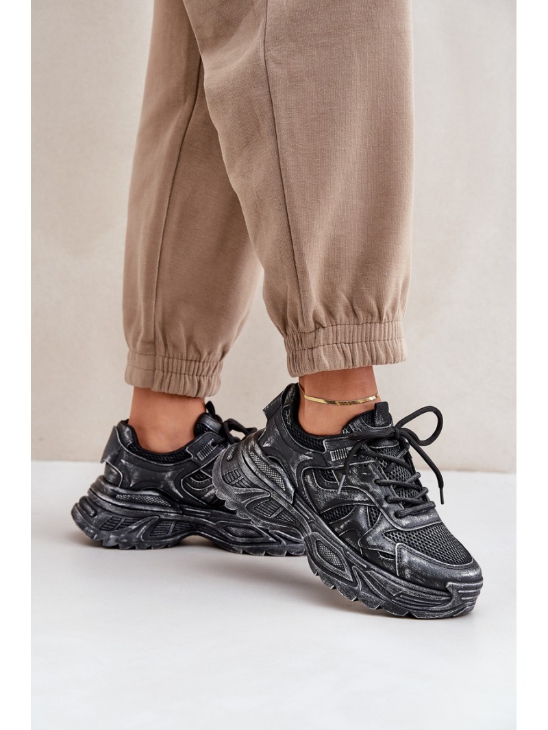 Women's Sneakers With Distress On Platform Black Seladwen