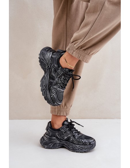Women's Sneakers With Distress On Platform Black Seladwen