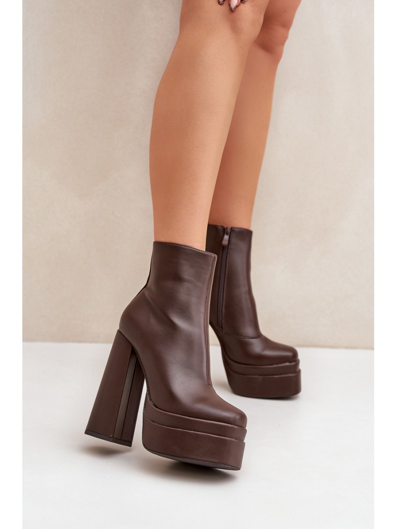 Boots On Massive Platform And Heel Insulated Chocolate Selahra