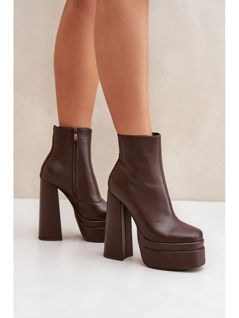 Boots On Massive Platform And Heel Insulated Chocolate Selahra