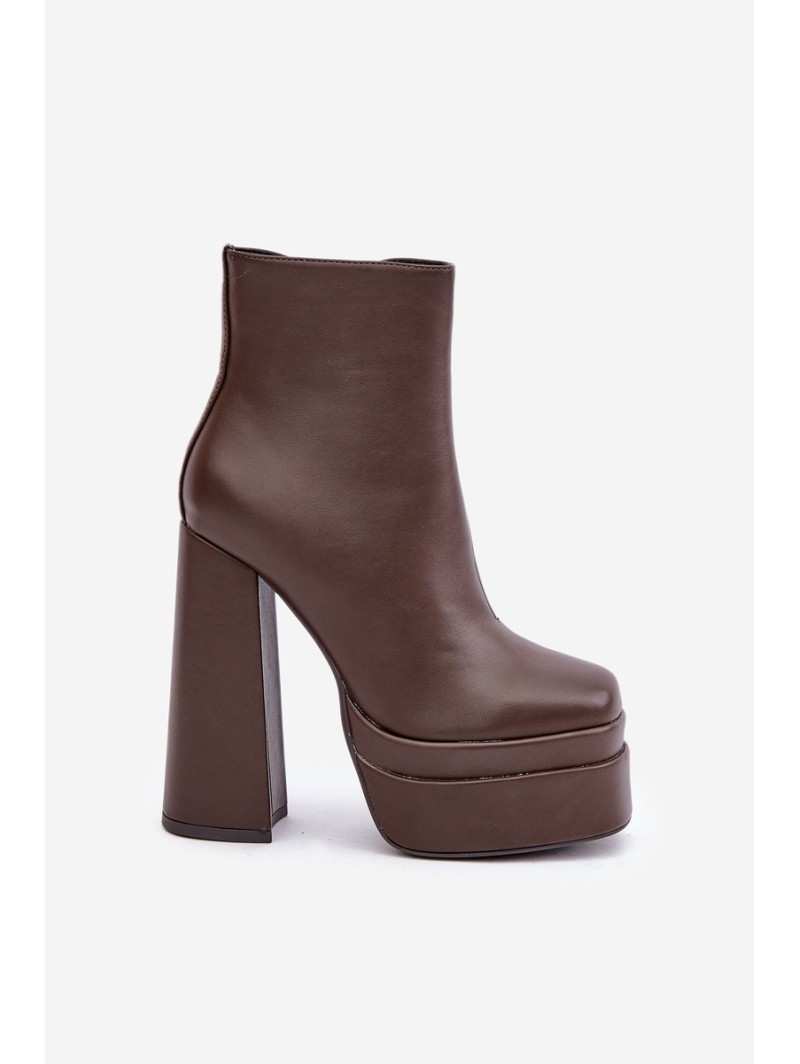 Boots On Massive Platform And Heel Insulated Chocolate Selahra