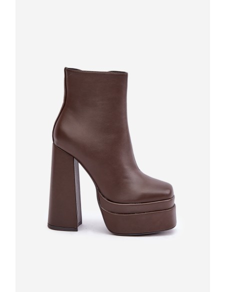 Boots On Massive Platform And Heel Insulated Chocolate Selahra