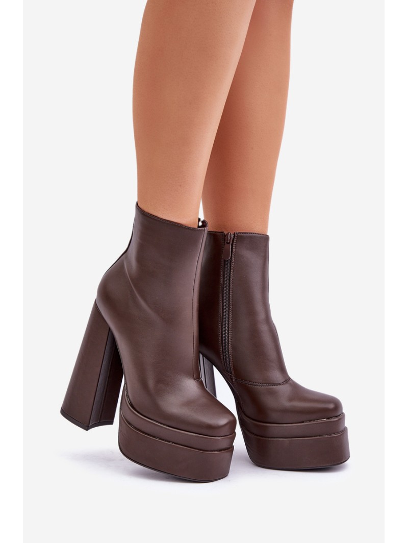 Boots On Massive Platform And Heel Insulated Chocolate Selahra