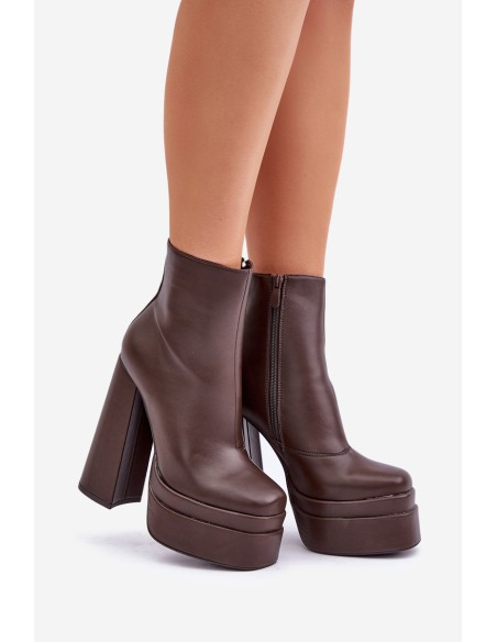 Boots On Massive Platform And Heel Insulated Chocolate Selahra