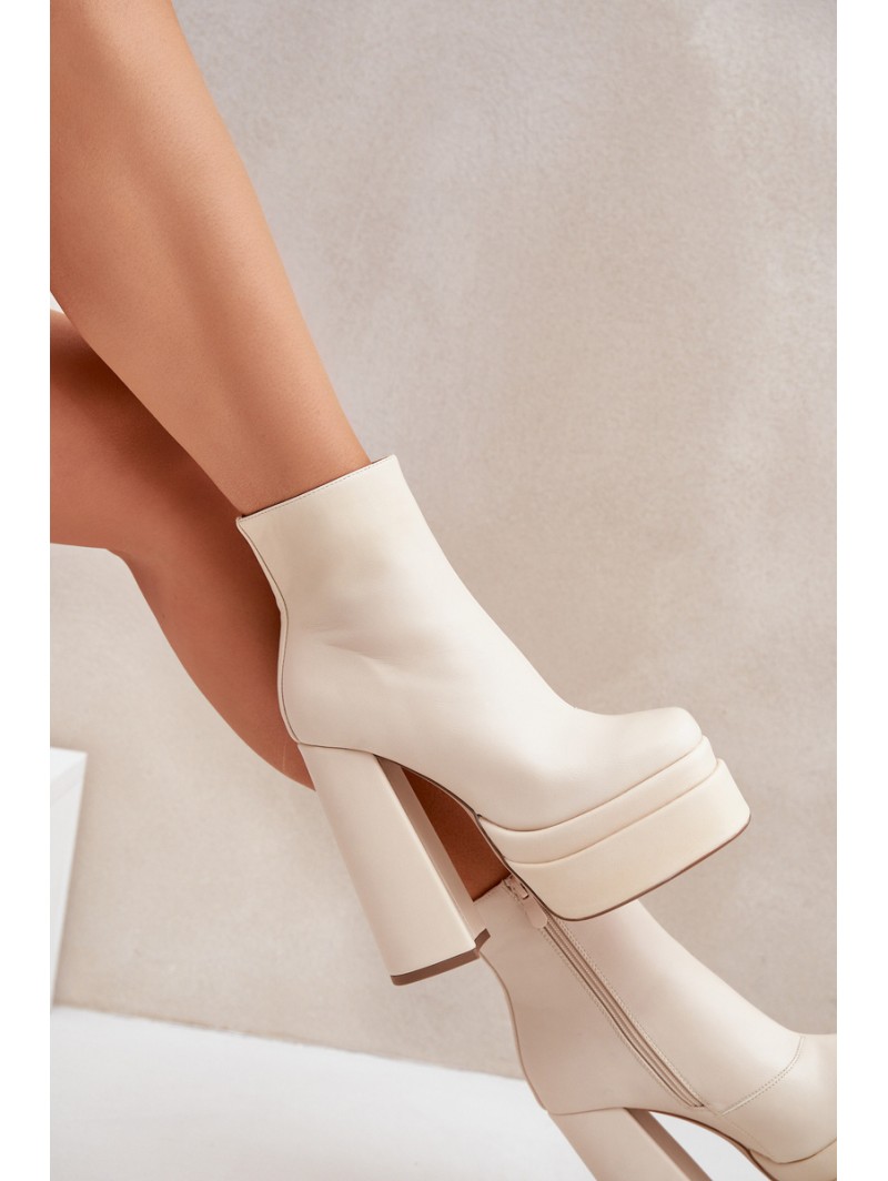 Boots On Massive Platform And Heel Insulated Light Beige Selahra