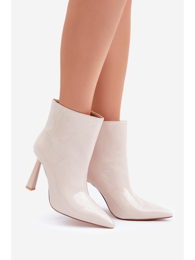 Lacquered Pointed Slip-On Ankle Boots Light Beige Seliri