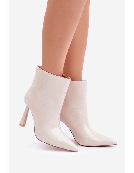 Lacquered Pointed Slip-On Ankle Boots Light Beige Seliri