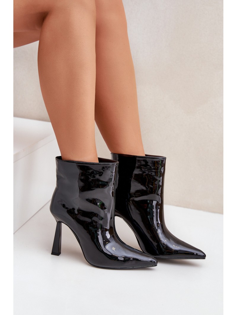 Patented Pointed Slip-On Boots Black Seliri