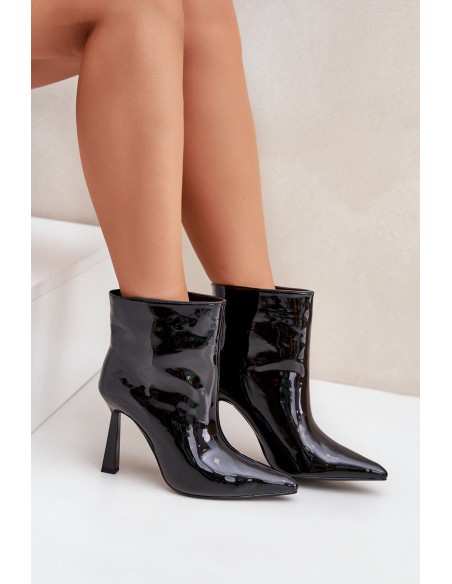 Patented Pointed Slip-On Boots Black Seliri