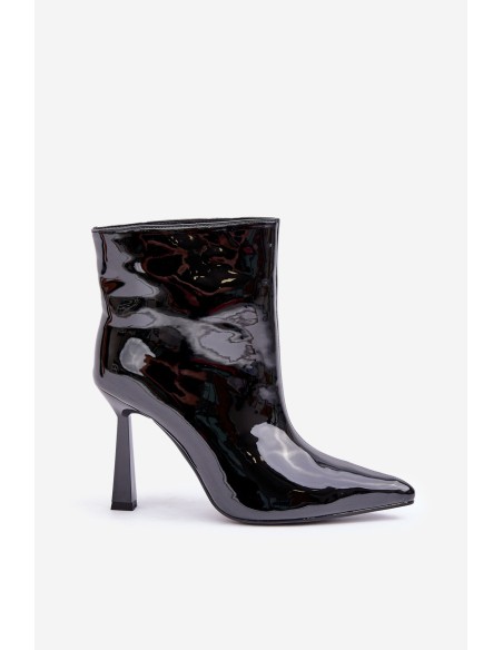 Patented Pointed Slip-On Boots Black Seliri
