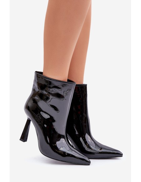 Patented Pointed Slip-On Boots Black Seliri