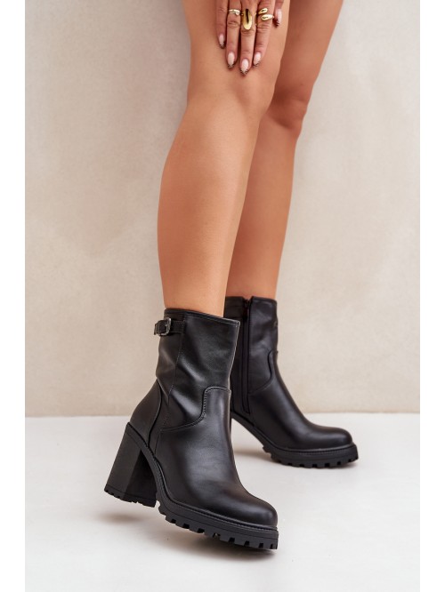 Insulated ankle boots with buckle black Selavia 2