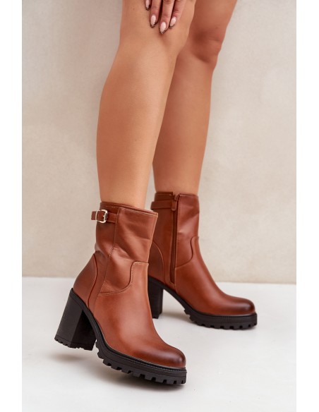 Insulated ankle boots with buckle brown Selavia