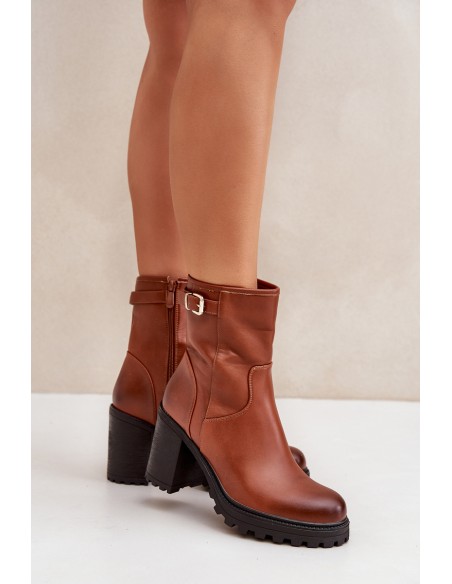 Insulated ankle boots with buckle brown Selavia