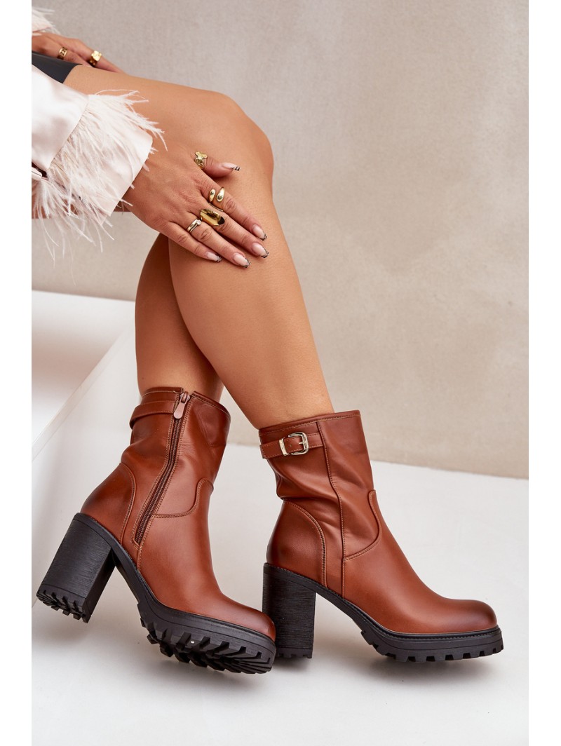 Insulated ankle boots with buckle brown Selavia