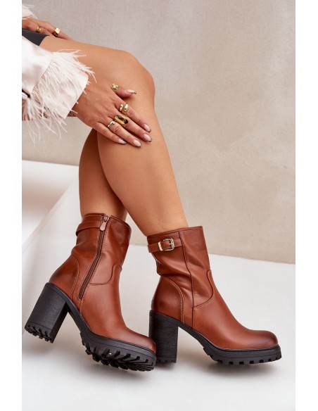Insulated ankle boots with buckle brown Selavia