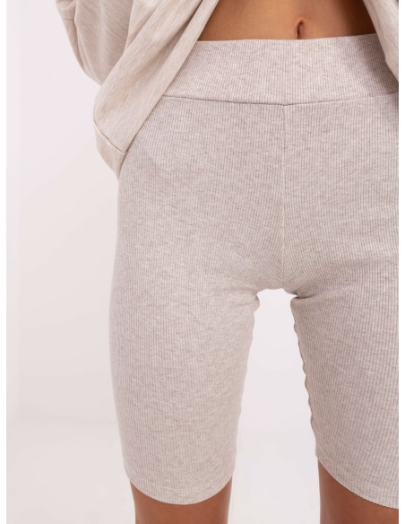 Džemperio ir dviratininko šortų derinys moterims