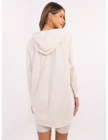 Džemperio ir dviratininko šortų derinys moterims