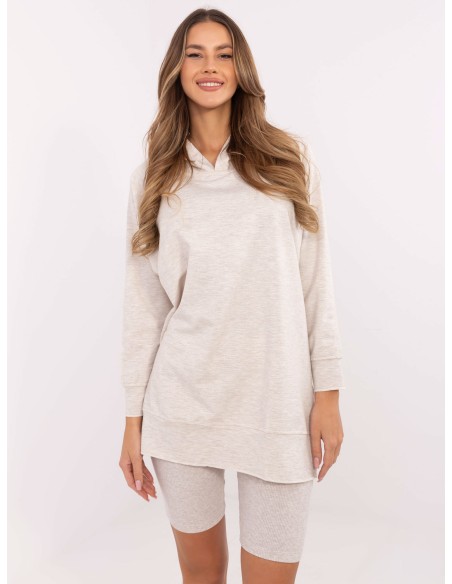 Džemperio ir dviratininko šortų derinys moterims