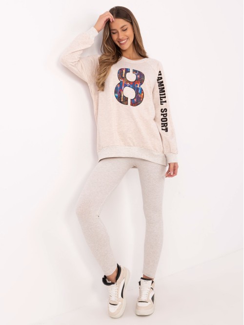 Sportiškas patogus laisvalaikio kostiumas moterims