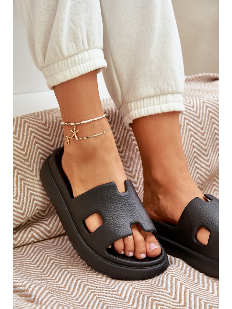Foam Slippers With Cutouts Black Neladith
