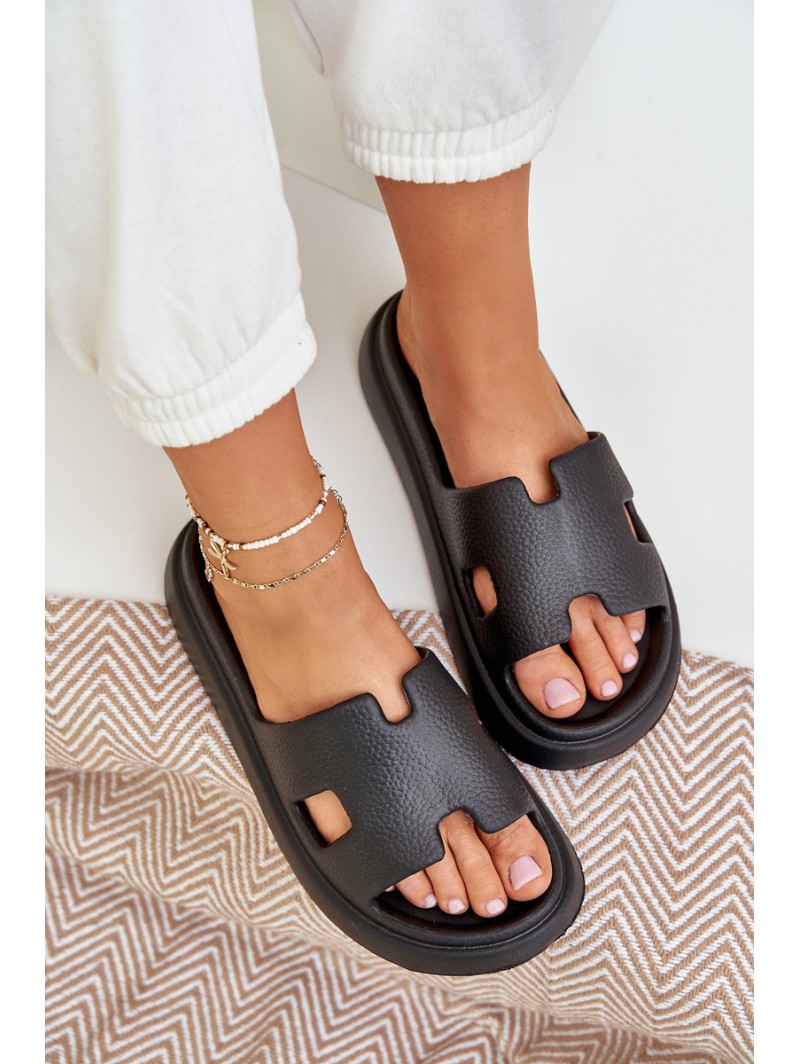 Foam Slippers With Cutouts Black Neladith