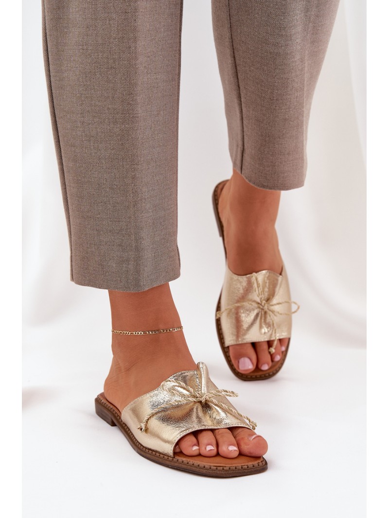 Flat Sandals With Decorative Bow Golden Deonelis