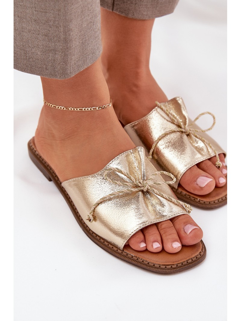 Flat Sandals With Decorative Bow Golden Deonelis