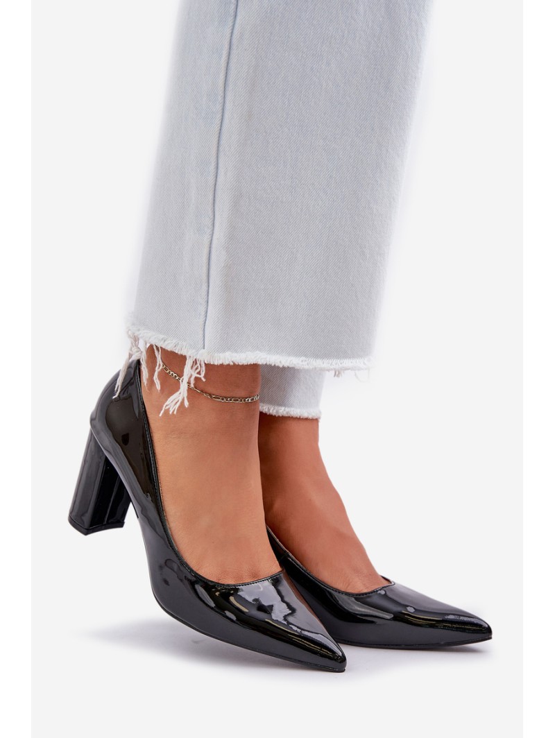 Lacquered Heels On A Block Heel Black Kilanne