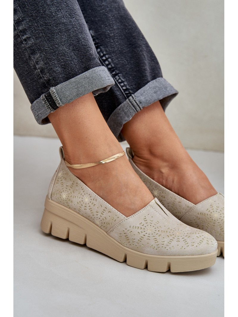 Women's Shoes With Perforated Pattern On Wedge Gold Lisvia