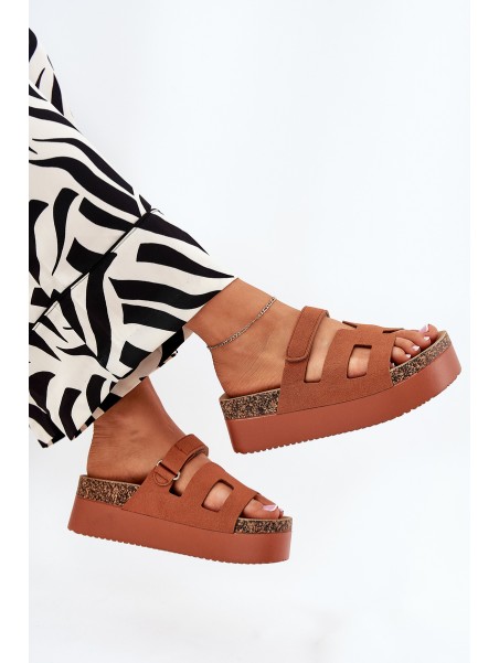 Slides On Chunky Platform Camel Daldiva