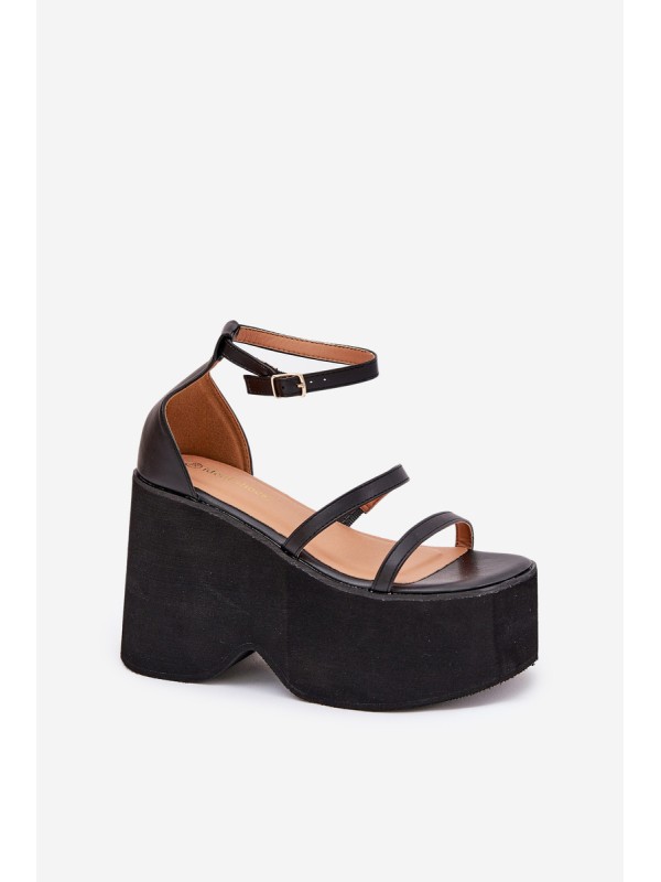 Women's Sandals On Massive Platform And Wedge Black Etette