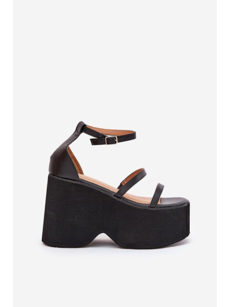 Women's Sandals On Massive Platform And Wedge Black Etette