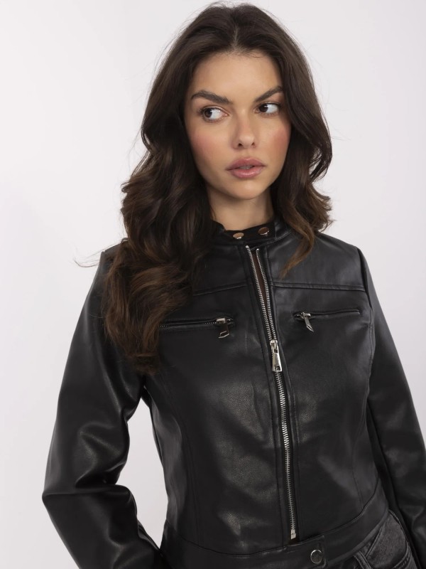 Striukė-NM-KR-DA-0933(A).00-juoda 2