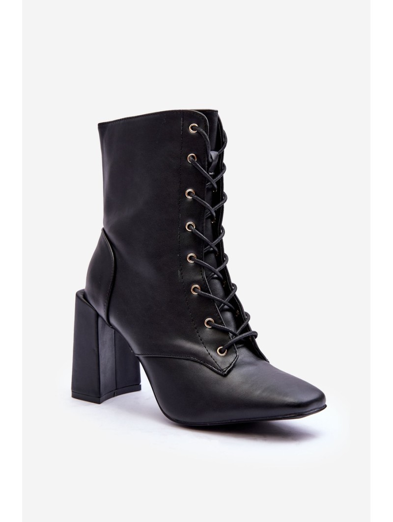 Lace-up Leather Boots on Heel Black Divani