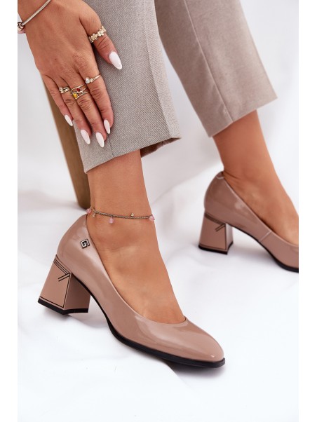 Leather Patent Heels On A Heel Vinceza 91130 Beige