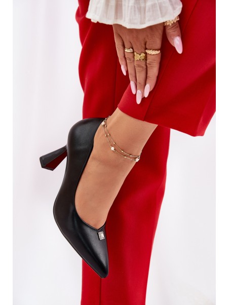 Elegantiški aukštakulniai ant platėjančių stiletų Vinceza 62222 juodi