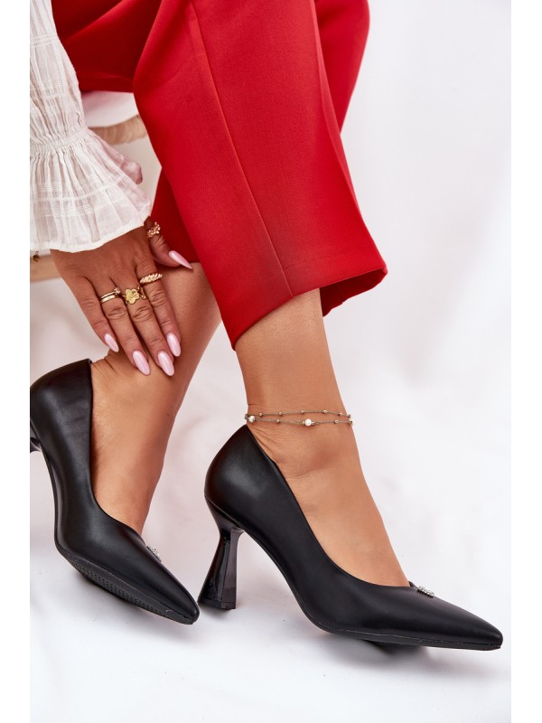 Elegantiški aukštakulniai ant platėjančių stiletų Vinceza 62222 juodi