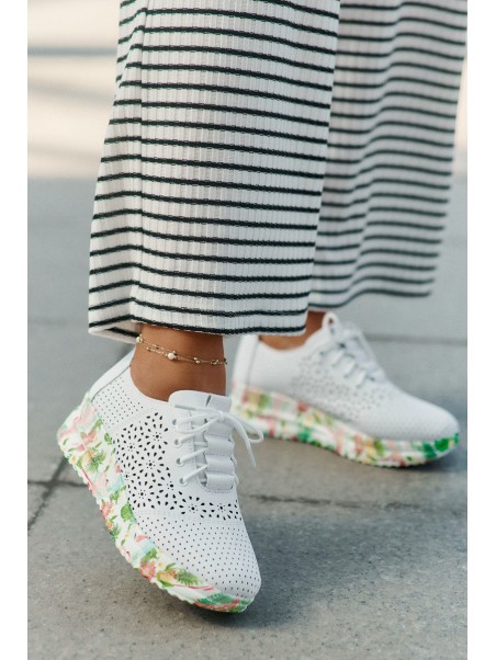 Leather Perforated Women's Shoes On Wedge Artiker 56C1532 White