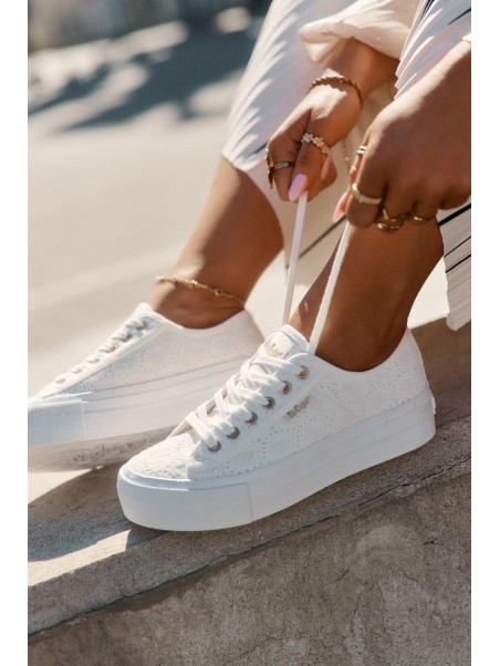 Moteriški sportbačiai su nėriniais Lee Cooper LCW-25-31-3438L balti