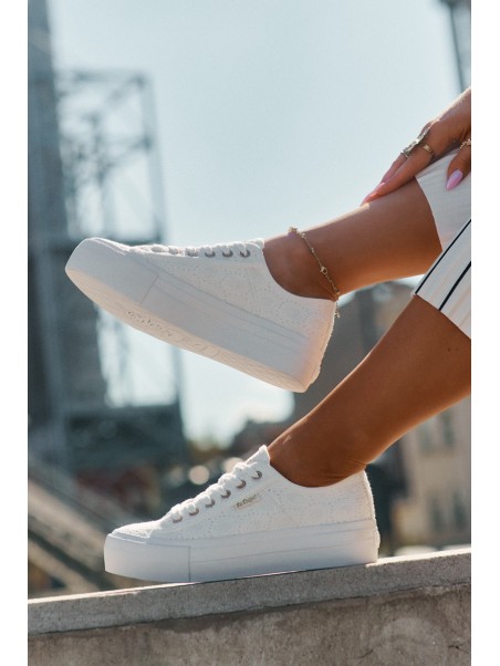 Moteriški sportbačiai su nėriniais Lee Cooper LCW-25-31-3438L balti