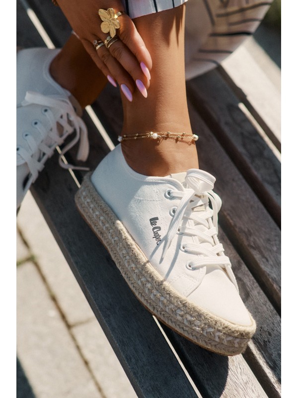 Moteriški sportbačiai su pynimo detalėmis Lee Cooper LCW-25-44-3217 balti