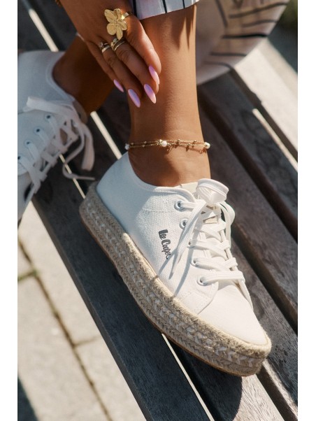 Moteriški sportbačiai su pynimo detalėmis Lee Cooper LCW-25-44-3217 balti