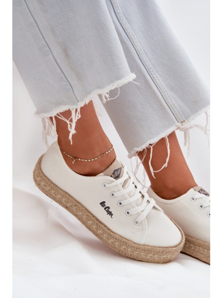 Moteriški sportbačiai su pynimo detalėmis Lee Cooper LCW-25-44-3217 balti