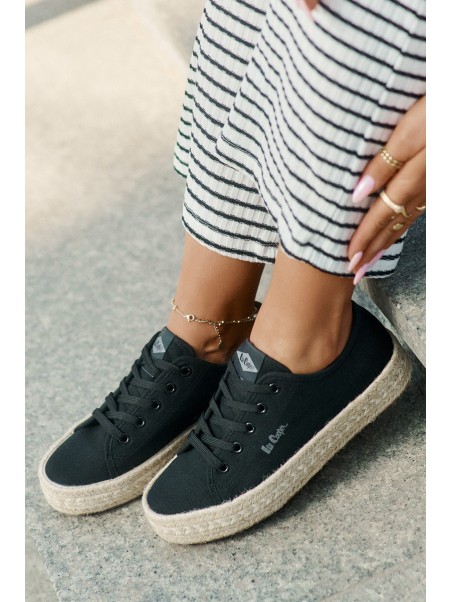 Moteriški sportbačiai su pynėmis Lee Cooper LCW-25-44-3216 juodi