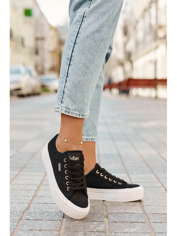 Moteriški sportbačiai su nėriniais Lee Cooper LCW-25-31-3439L juodi