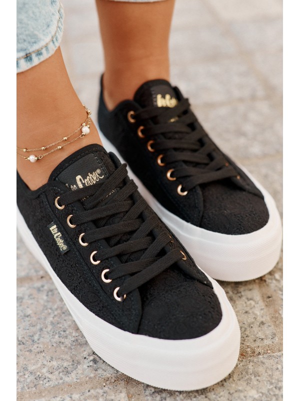 Moteriški sportbačiai su nėriniais Lee Cooper LCW-25-31-3439L juodi