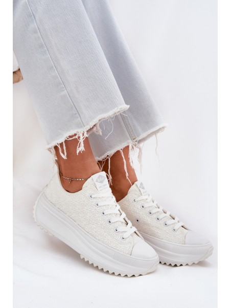 Women's Sneakers With Embroidery On Platform Lee Cooper LCW-25-31-3465L White