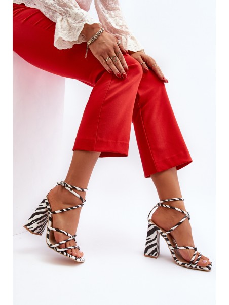 Trendy High-Heeled Sandals Black and White Josette