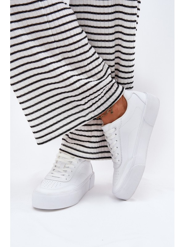 Low sneakers made of eco leather Big Star RR274303 White